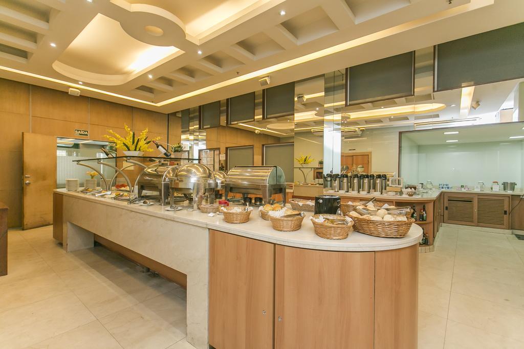 Hotel Atlantico Tower Rio de Janeiro Dış mekan fotoğraf Breakfast buffet at the hotel