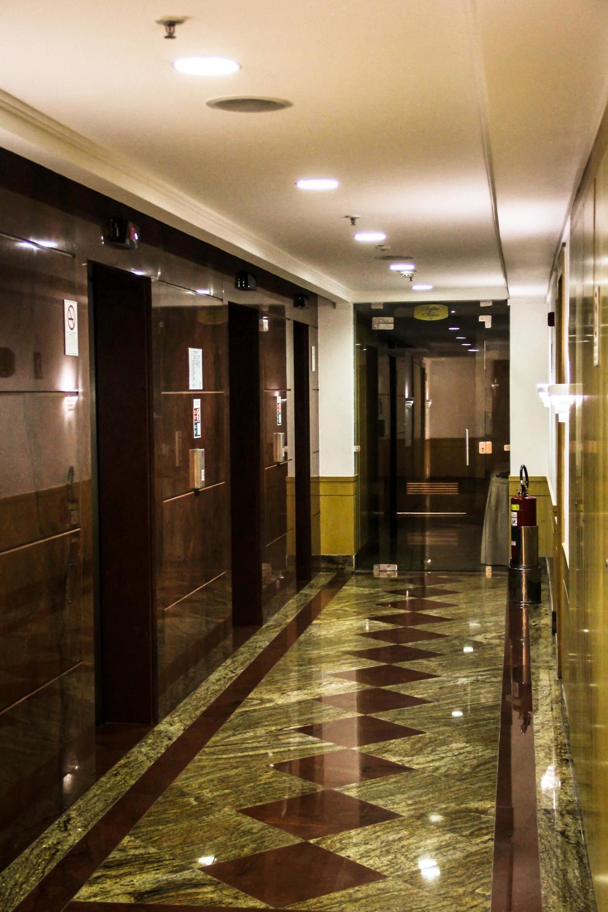 Hotel Atlantico Tower Rio de Janeiro Dış mekan fotoğraf Elevator lobby